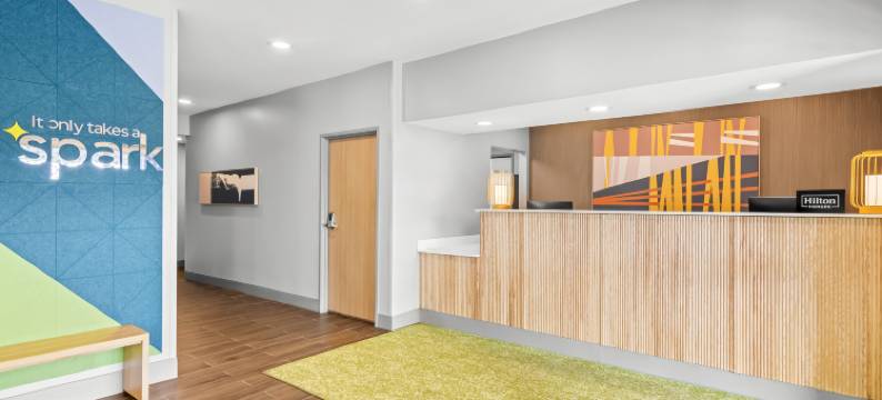 特拉弗斯城Spark酒店(Spark by Hilton Traverse City)图片