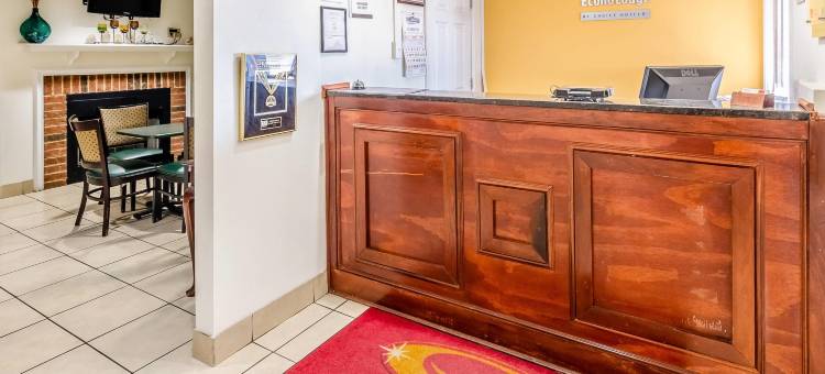 格雷德普林斯 I-81 伊克诺旅馆(Econo Lodge Glade Springs I-81)图片