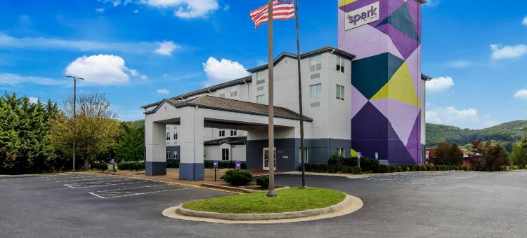 林奇堡希尔顿Spark酒店(Spark by Hilton Lynchburg - University Area & Hwy 460)图片