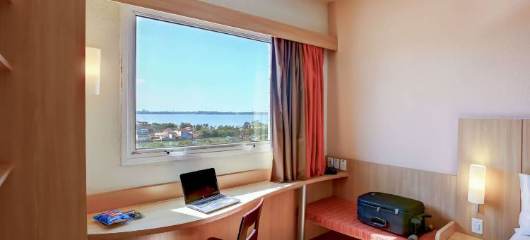 宜必思维多利亚普拉亚多坎托酒店(Ibis Vitoria Praia do Canto)图片