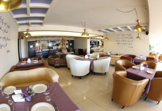 Portaluna Hotel & Resort by RestonHotel Overview