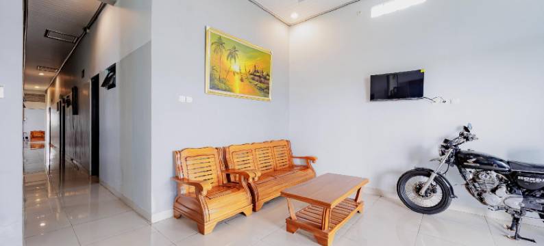 RedDoorz Near Dr Oen Solo Baru Hospital图片