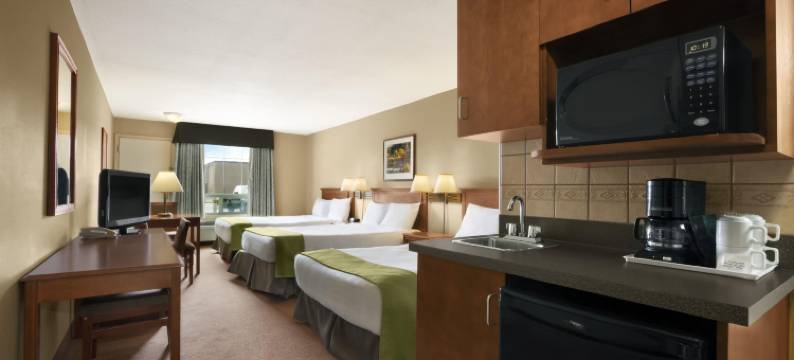 圣约翰堡速8酒店(Super 8 by Wyndham Fort St. John BC)图片