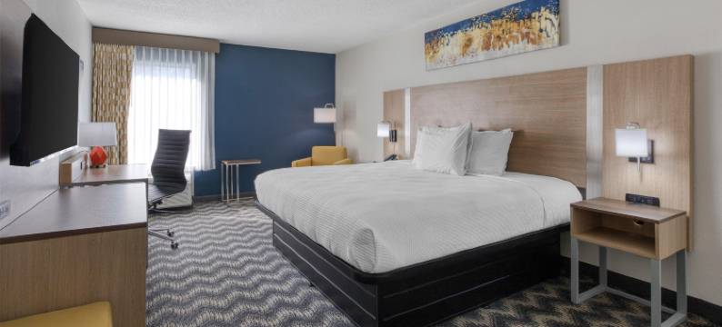 格林斯伯勒-体育场呗盟套房酒店(Best Western Greensboro Coliseum Inn)图片