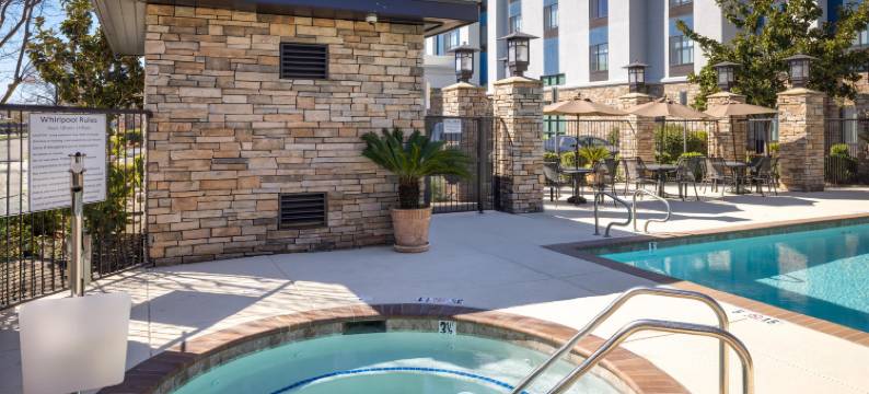 曼特卡欢朋套房酒店(Hampton Inn & Suites Manteca)图片