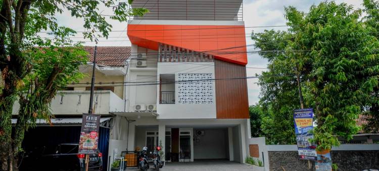 红多兹酒店-近斯莱曼市政厅2号(RedDoorz near Sleman City Hall 2)图片