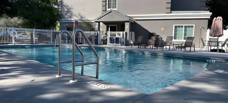 维罗海滩贝斯特韦斯特SureStay Plus酒店(SureStay Plus Hotel by Best Western Vero Beach)图片