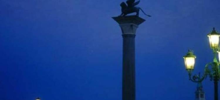 大使特尔玫瑰园酒店(Ambassador Tre Rose)图片