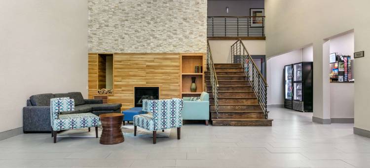 哥伦布-布拉德利公园克拉丽奥波茵特酒店(Clarion Pointe Columbus-Bradley Park)图片