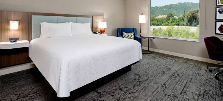 吉尔罗伊希尔顿欢朋套房酒店(Hampton Inn & Suites - Gilroy, CA)图片