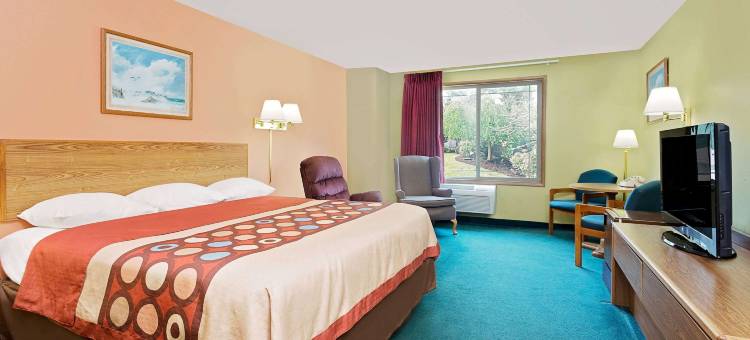 斯特金湾速8酒店(Super 8 by Wyndham Sturgeon Bay)图片