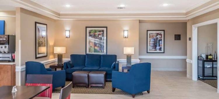 I-10东舒适酒店-近AT&T中心(Comfort Inn Near Frost Bank Center)图片