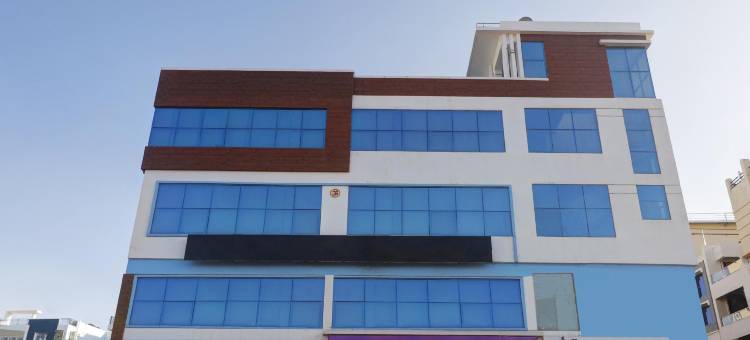 Itsy Hotels J A Royal Suites Manikonda图片