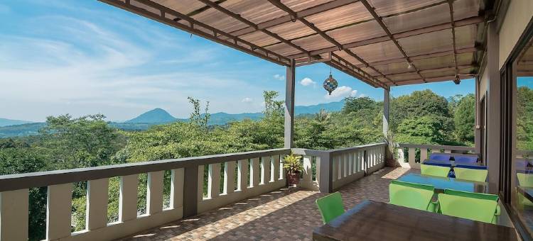 RedDoorz Premium @ Fafa Hills Resort Puncak图片