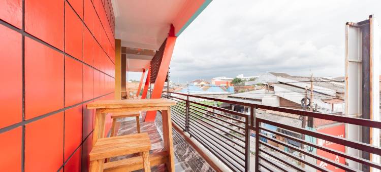 红门酒店-近科亚克桑火车站(RedDoorz Near Kejaksan Station Cirebon)图片