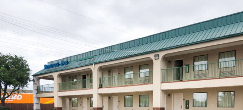 艾维罗290德威旅馆及套房(Rodeway Inn & Suites Hwy 290 NW)图片