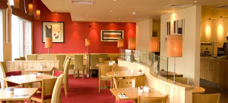雷丁中心普瑞米尔酒店(Premier Inn Reading Central)图片