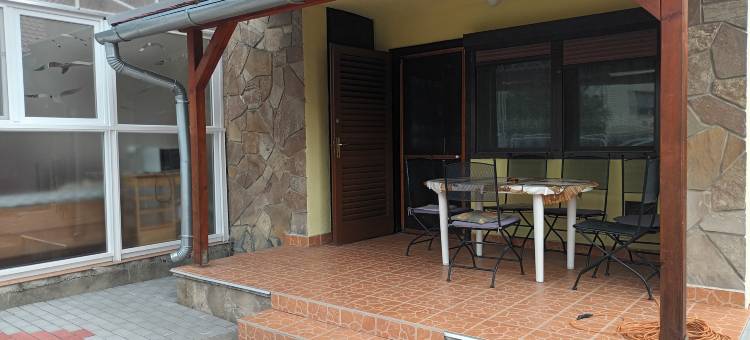 A Whole Holiday House with a Garden in Fonyod for 2-10 Persons图片