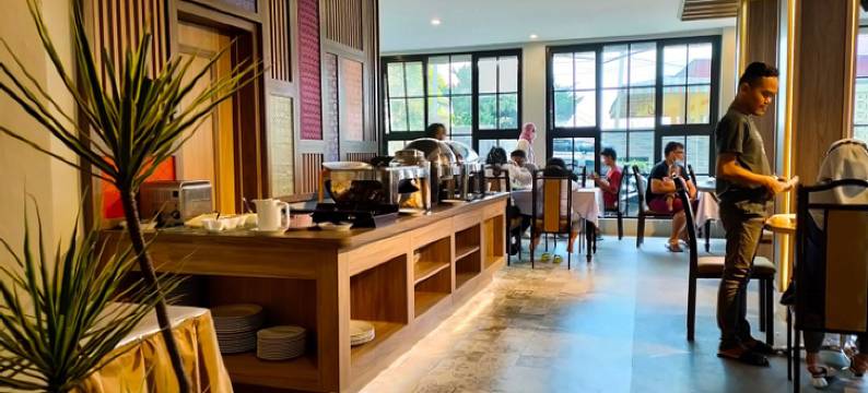 武吉丁宜画廊大酒店(Grand Gallery Hotel Bukittinggi)图片