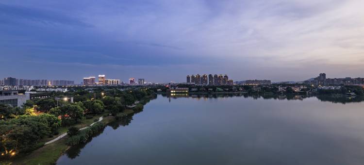 南京江宁百家湖美居酒店图片