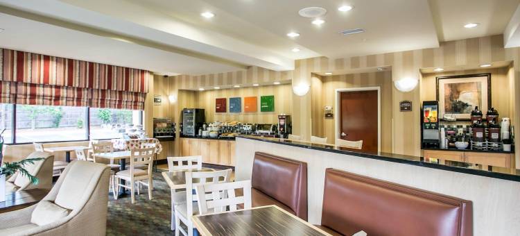 机场会议中心舒适套房酒店(Comfort Inn & Suites Airport Convention Center)图片