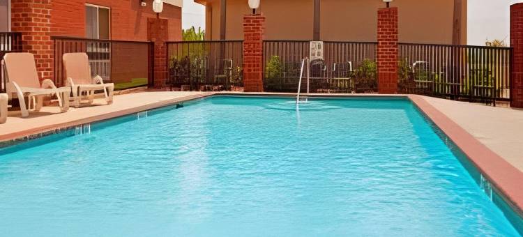 智选假日套房酒店布鲁克海文国家实验室(Holiday Inn Express & Suites Brookhaven)图片