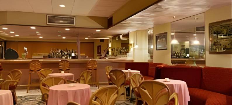 黑泽尔顿红地毯酒店(Red Carpet Inn & Suites)图片