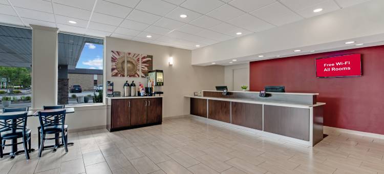 OYO 威尔克斯伯勒421号公路酒店(Red Roof Inn & Suites Wilkesboro)图片