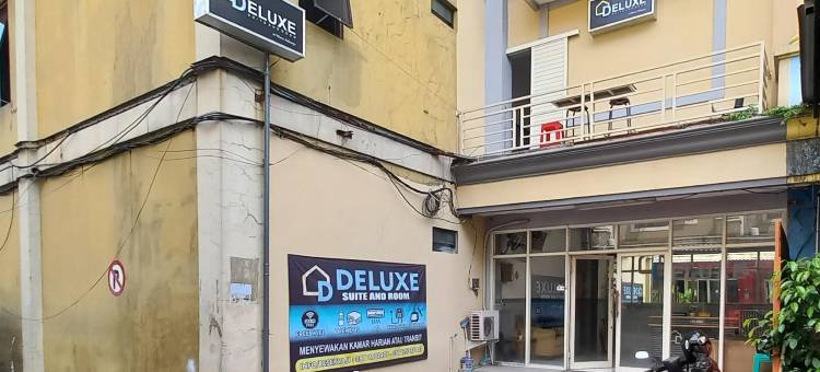 红门酒店@德卢克斯酒店-近普拉巴亚布努拉西车站(RedDoorz at Deluxe Hotel Near Terminal Purabaya Bungurasih)图片