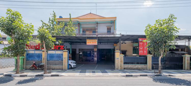 红多兹伊斯兰酒店-近新埠头阿伦阿伦(RedDoorz Syariah Near Alun-Alun Bojonegoro)图片