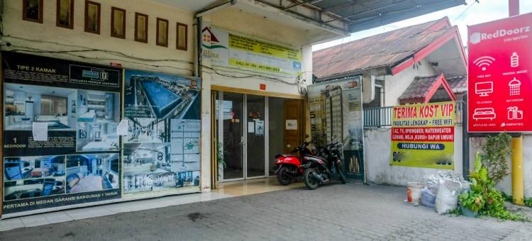 红多兹酒店@棉兰贾帕里斯路(RedDoorz at Jalan Japaris Medan)图片