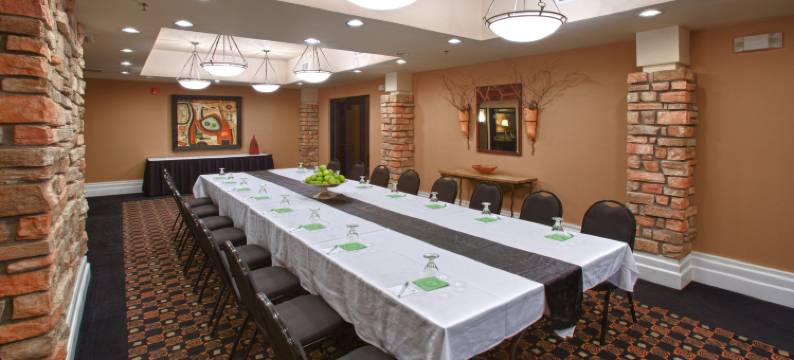 圣保罗东北 - 埃尔莫湖假日酒店(Holiday Inn & Suites ST. PAUL NE - LAKE ELMO by IHG)图片