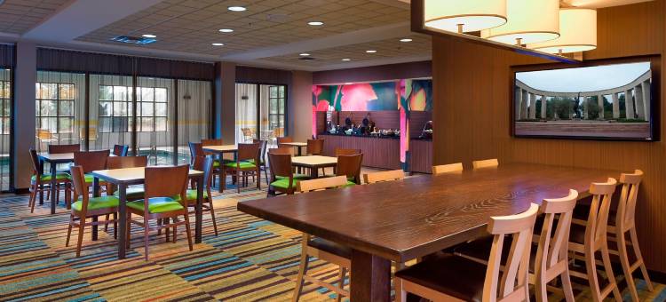 亚特兰大比福德/佐治亚购物中心万豪万枫酒店(Fairfield Inn & Suites Atlanta Buford/Mall of Georgia)图片