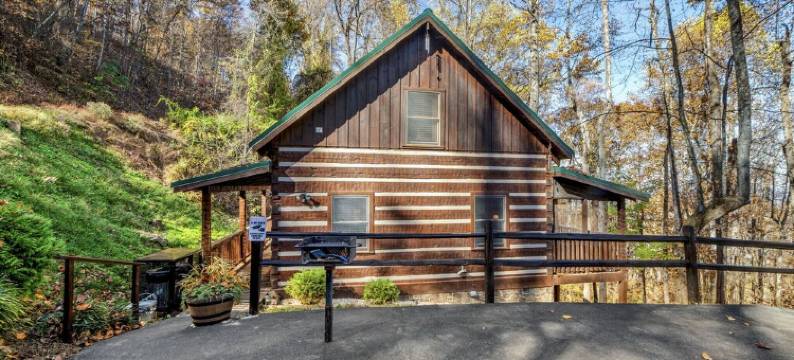 Mountainside Rustic Log Cabin •King & Queen Beds •Coffee Bar •HotTub •Pool Table图片