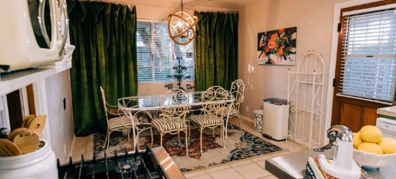 Biltmore Area Cottage w/Stock Tank Pool图片