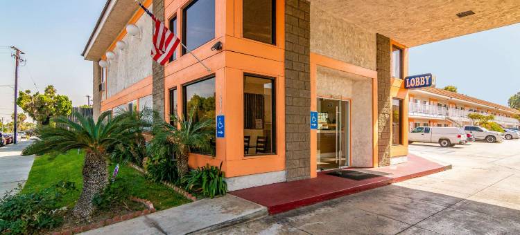 阿蒂西亚喜瑞都罗德威酒店(Rodeway Inn Artesia Cerritos)图片
