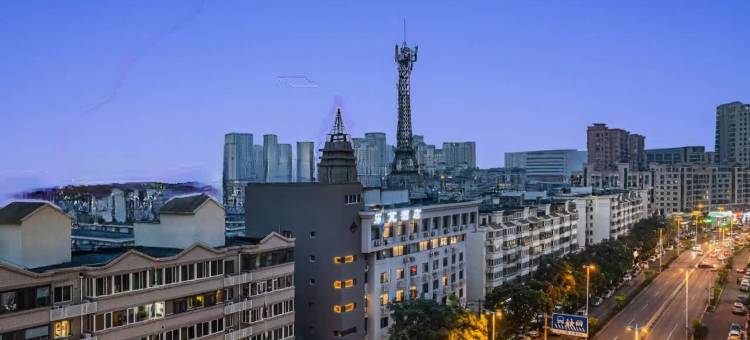 乐芃酒店(天津火车站天津之眼店)图片