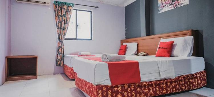 红多兹酒店-近巴淡岛名古屋山购物中心5号(Reddoorz Near Nagoya Hill Mall Batam 5)图片