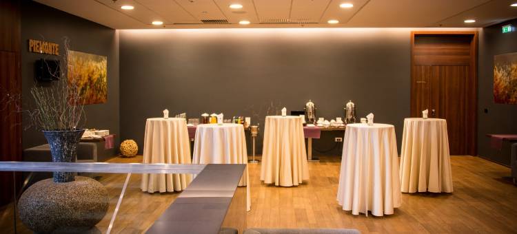 奥拉迪亚温德姆华美达酒店(Ramada by Wyndham Oradea)图片