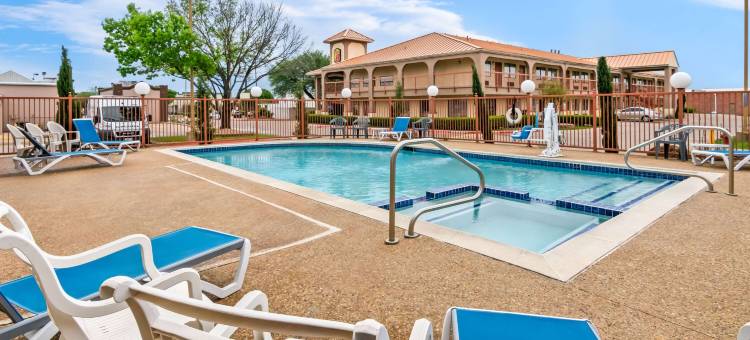 大草原城西北温德姆速8酒店(Super 8 by Wyndham Grand Prairie Southwest)图片