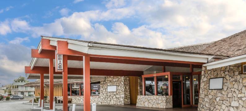 伊克诺旅馆-近里诺斯帕克斯会议中心(Econo Lodge Near Reno-Sparks Convention Center)图片