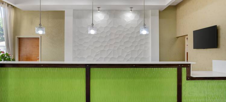 门罗贝斯特韦斯特套房酒店(Best Western Inn  Suites - Monroe)图片