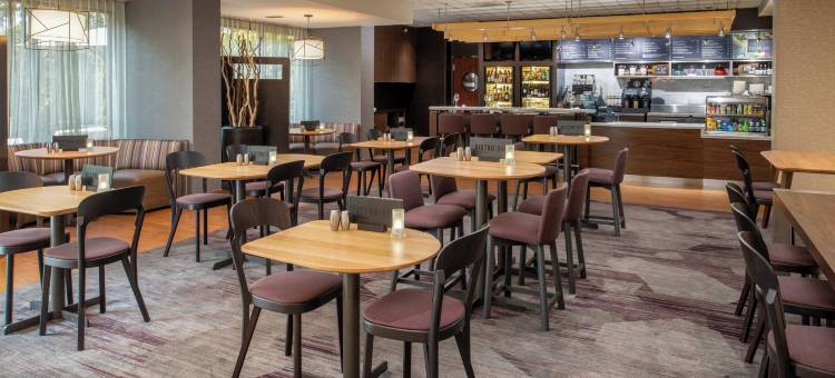 波特兰机场万怡酒店(Courtyard Portland Airport)图片