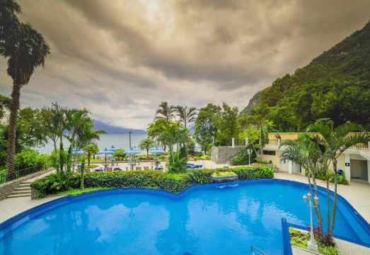 Hotel la Riviera de AtitlánHotel Overview