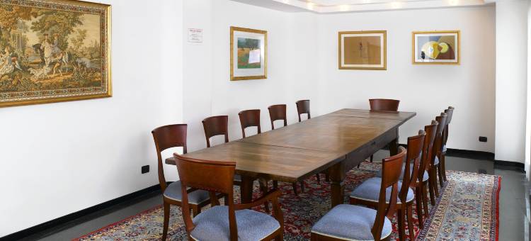 国际酒店及套房(International Hotel & Suite)图片