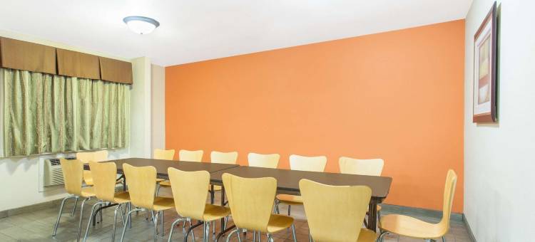 迪比克呗盟套房酒店(Baymont by Wyndham Dubuque)图片