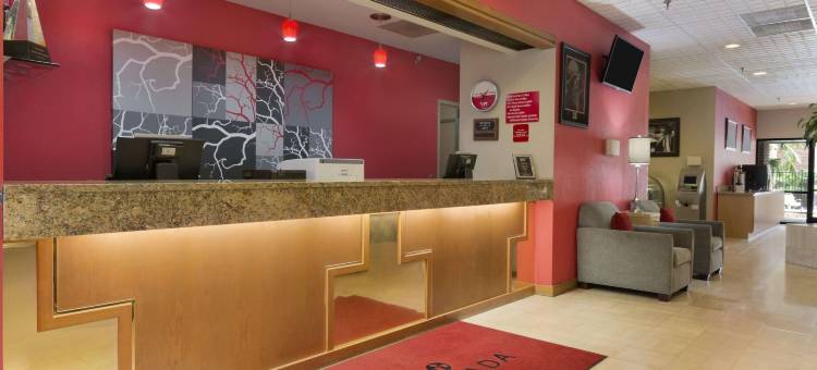 罗利温德姆华美达酒店(Ramada by Wyndham Raleigh)图片