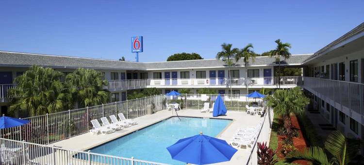 佛罗里达兰塔纳 6 号汽车旅馆(Motel 6 Lantana, FL)图片
