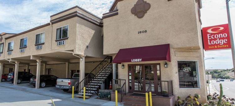福布鲁克市中心伊克诺套房酒店(Econo Lodge Inn & Suites Fallbrook Downtown)图片