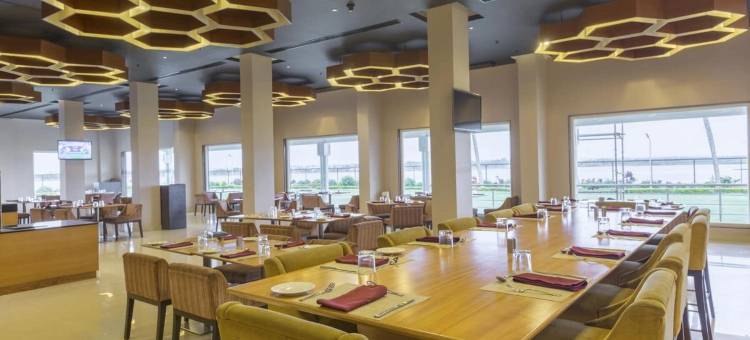 纳文湖畔酒店(Hotel Naveen Lakeside)图片